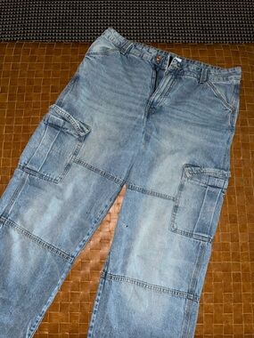 Divided Light Blue Relaxed Cargo Jeans